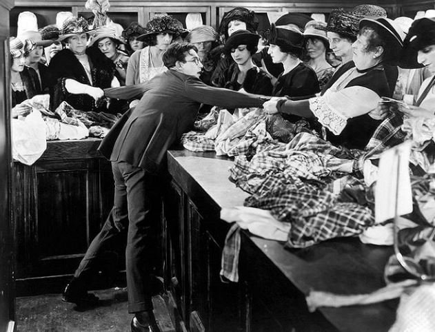 Harold Lloyd jako prodavač moc šikovný nebyl.